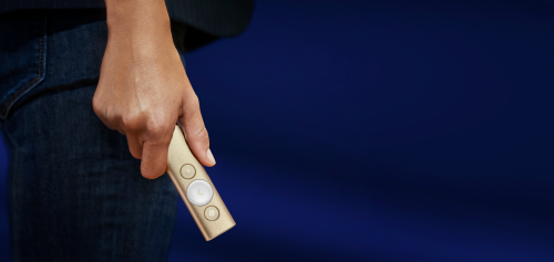 Широкий ассортимент презентер 910-004862 logitech spotlight gold (золотистый, bluetooth/2.4 ghz, перезаряжаемая литий-полимерная батарея 85мач, 3d-акселерометр, гироскоп, кабель для зарядки, чехол) для компьютерной техники с доставкой по всему Казахстану  | Рассрочка 0-0-24  фото 6